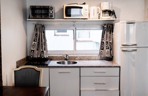 Buenos Aires Central Business District Apartment | Ageless style in San Telmo: spacious studio apartment