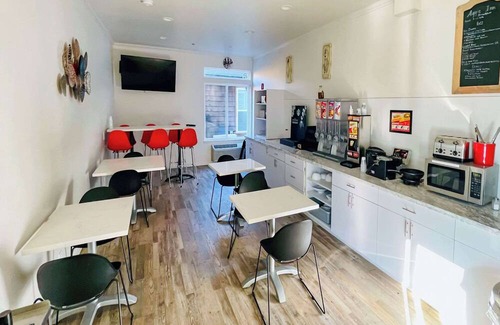 Davis Hotel | Aggie Inn, an Ascend Collection Hotel