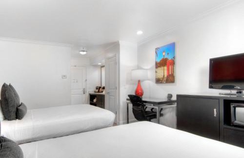 Davis Hotel | Aggie Inn, an Ascend Collection Hotel