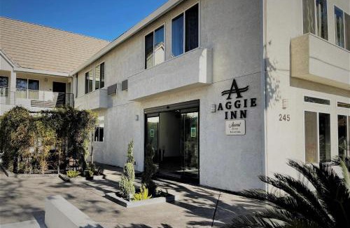 Davis Hotel | Aggie Inn, an Ascend Collection Hotel