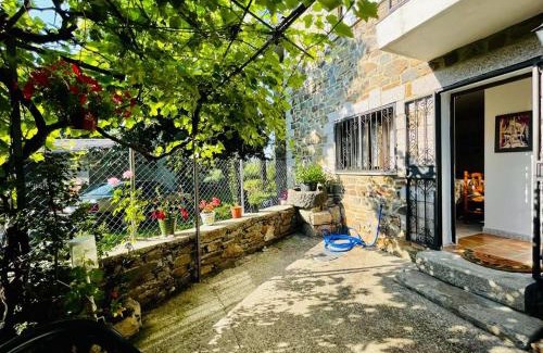 Cobreros House | Agradable casa con chimenea, en zona tranquila de Sanabria