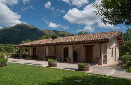 Norcia House | Agriturismo Casale nel Parco dei Monti Sibillini