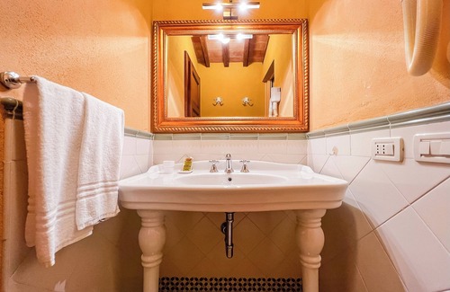 Buti Hotel | Agriturismo Cima alla Serra