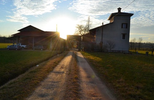 Oleggio House | Agriturismo La Farazzina