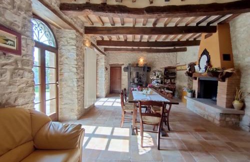 Frontino House | Agriturismo Montefiorentino