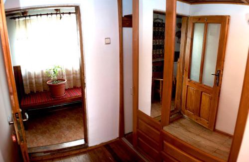 Tismana House | Agro-pensiunea "Plaiul Castanilor"