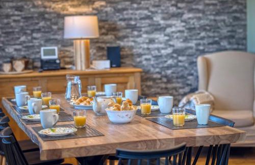 Saint-Nazaire-les-Eymes Ski Chalet | #AH16 Les Quirlies Sublime family cottage