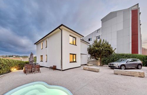 Porto de Santa Cruz Apartment | AHH Atlantic Horizon Homes