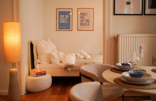 Ravensberg Apartment | AHOI HOMES - Stilvoller Altbau im Herzen Kiels