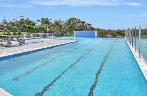 Caves Beach Villa | Ahoy Villa at Caves Beach Villas