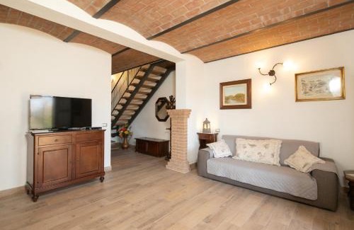 Montecatini Val di Cecina Villa | Aia Masotta by VacaVilla