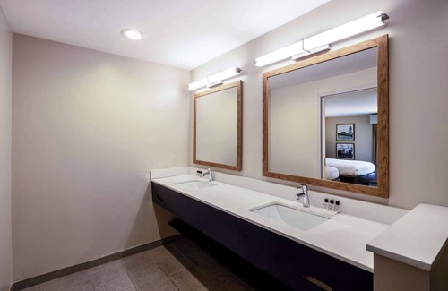 West Yarmouth Hotel | Aiden by Best Western Cape Cod - West Yarmouth