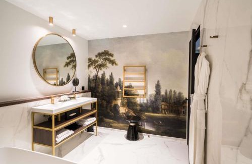 Fontainebleau Hotel | Aigle Noir Hotel Fontainebleau - MGallery Collection