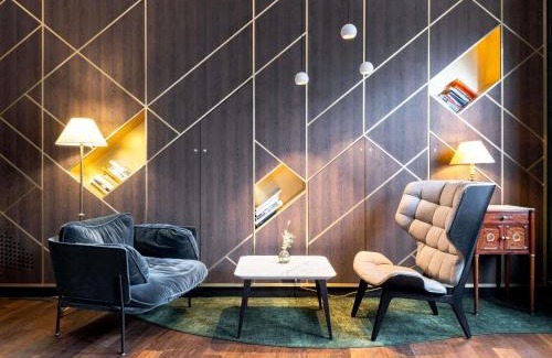 Fontainebleau Hotel | Aigle Noir Hotel Fontainebleau - MGallery Collection