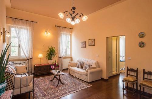 Popoltaio-Schiacciato House | Air-conditioned flat with pool and wellness area