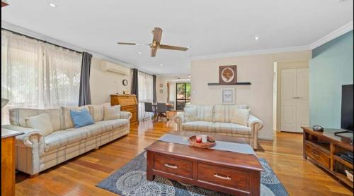 Rochedale South House | Air-conditioned Quiet Stay Near Brisbane & Airport