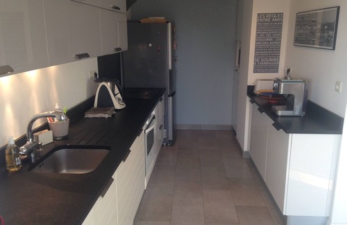 Montredon Apartment | Air-conditioned roof terrace between sea and hills with jacuzzi, 200m from the beach