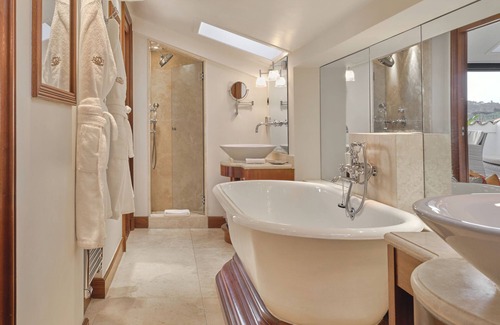 Saint-Tropez City Centre Hotel | Airelles Pan Dei Palais