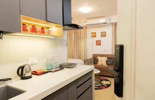 Viman Nagar House | Airport Aura 5 Min Walk to Airport