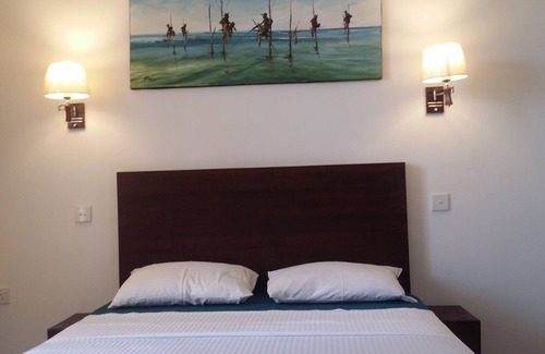 Uswetakeiyawa Bed & Breakfast | Airport Beach Villa