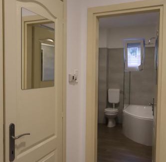 Vecses Apartment | Airport Luxury Apartment with Balcony + Free parking