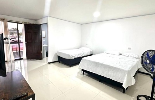 Villa Bonita Hotel | Airport SJO5 min -Marianas Apartments