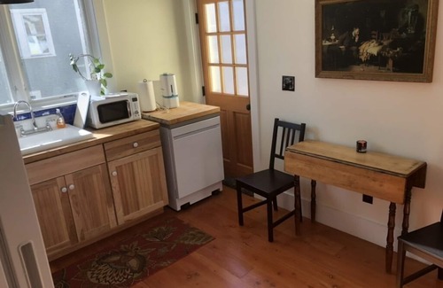 Jamaica Plain Apartment | Airy new apt for 2-6. Off-street parking. Walk to shops/restaurants/subway/bus
