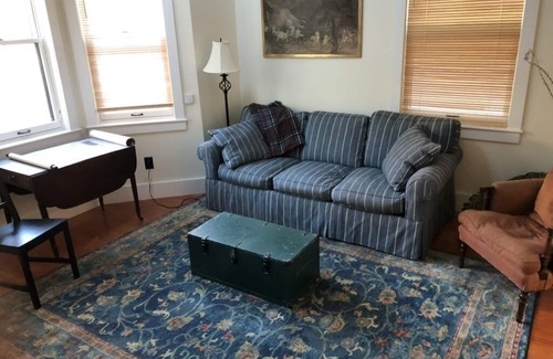 Jamaica Plain Apartment | Airy new apt for 2-6. Off-street parking. Walk to shops/restaurants/subway/bus
