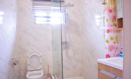 Ogombo House | Ajah - Duplex - Sleeps 4 - Pool - Parking