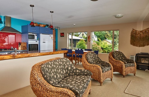 Akaroa Apartment | Akaroa on the Beach Apartments