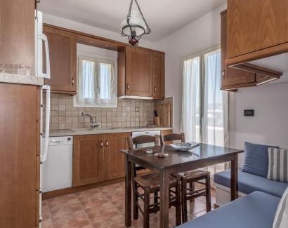 Adamas House | Akitos Maisonette