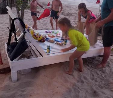 El Nido Bed & Breakfast | Akoya Beach Park and Cottages