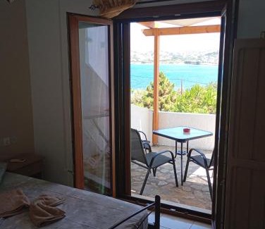 Drymonas Apartment | Akrogiali Rooms & Studios