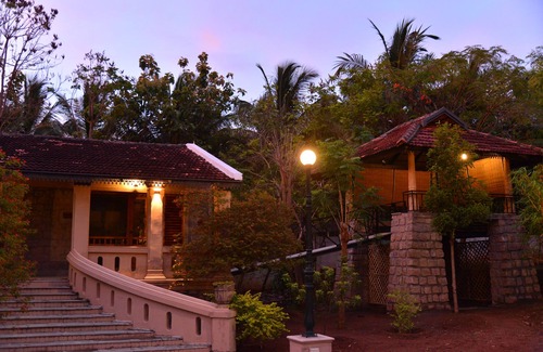 Pollachi Villa | Akshaya Bungalow by Sparsa
