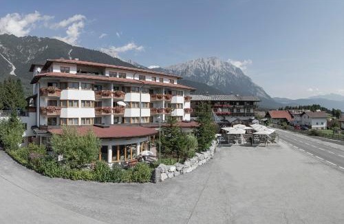 Wildermieming Hotel | Aktiv-Hotel Traube am Mieminger Sonnenplateau