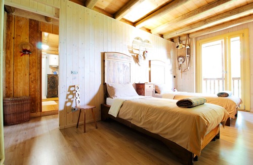 Sovramonte House | "Al Belvedere" home in the greenery of the Belluno Dolomites Park.