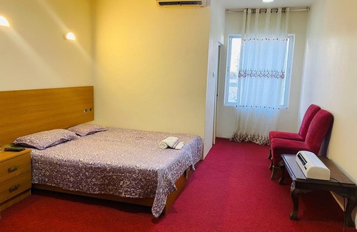 Jabal Al-Hussein Hotel | al monzer