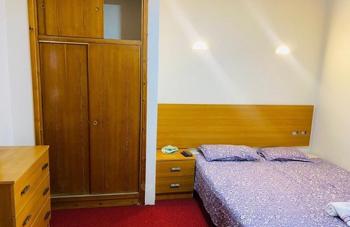 Jabal Al-Hussein Hotel | al monzer