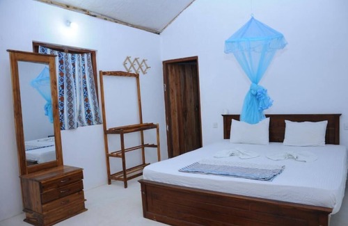 Norochcholai House | Alankuda Dolphin Village