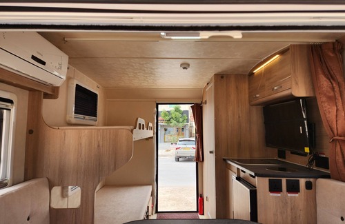 Al Ashkharah RV Rental | AlAshkhara Caravans (BJNCO RVS)