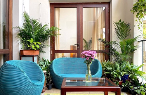 Kakkanad Apartment | Alaya @ Calypso - 6,000 Sq Ft Luxe Duplex - Stunning Stays for Groups & Families