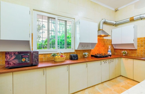 New Delhi Villa | Alaya Stays 3 BHK with Pvt Pool-Daffodil