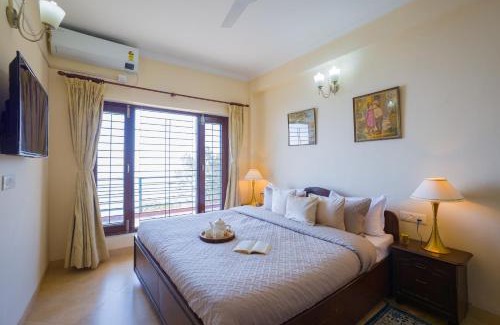 Kasauli Villa | Alaya Stays Pine View Cottage - 3 BHK Himalayan Retreat with Scenic Views