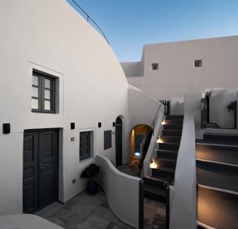 Pyrgos Hotel | Alaya Suites