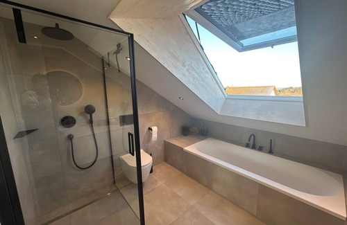 Frommern Apartment | Alb Apartment - cozy apartment with balcony