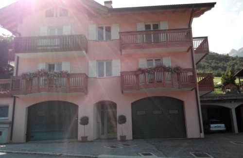 Cavedago Apartment | Alba Lucis Suite Rooms