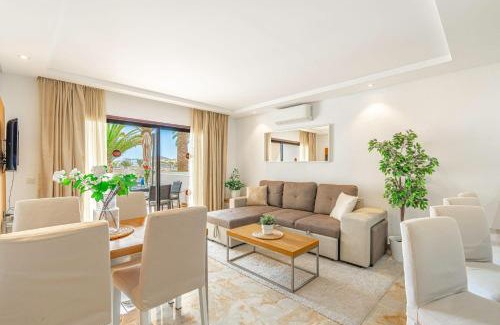 San Miguel de Abona Apartment | Albatros Garden & Heated Pool