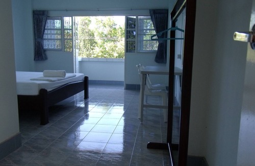 Saphli Hotel | Albatross Guesthouse Thungwualaen Beach