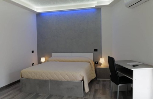 Maddaloni House | Albergo 3 Torri