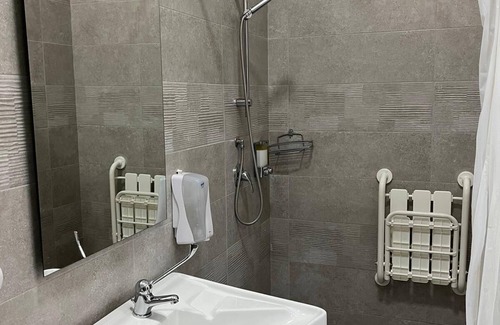Maddaloni House | Albergo 3 Torri